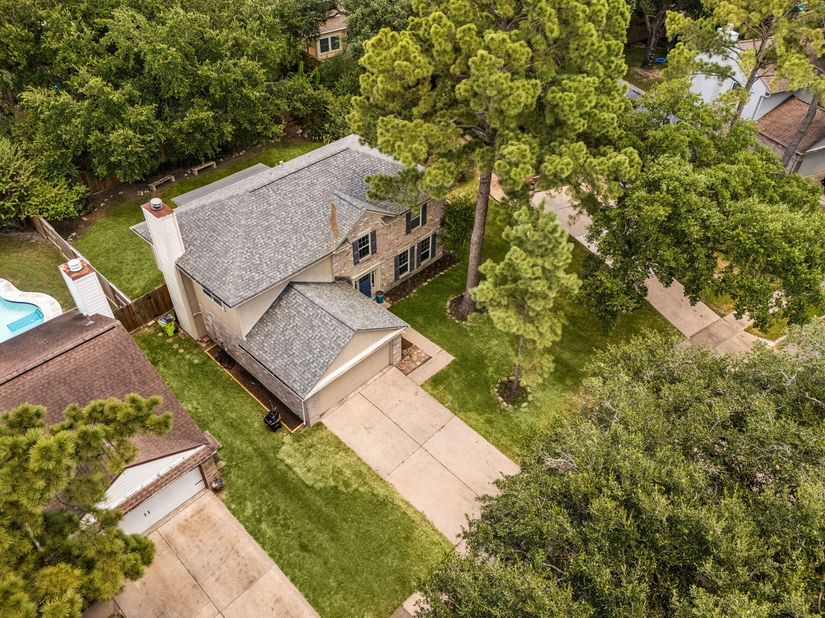 8322 Hot Springs Drive, Houston TX 77095