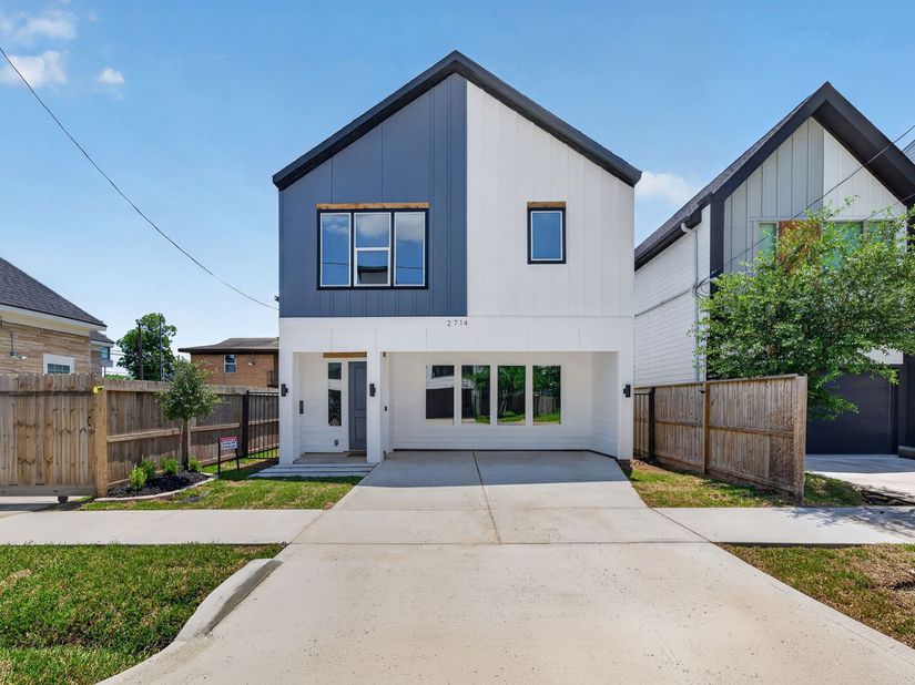 2714 Drew Street, Houston TX 77004