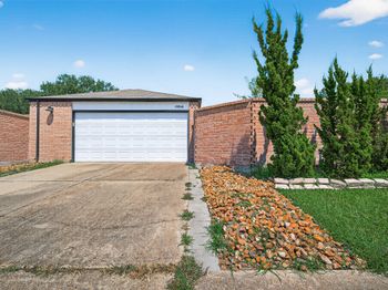 15914 Val Vista Drive