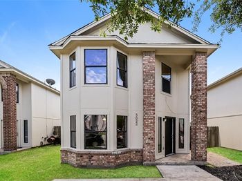 3022 La Estancia Lane