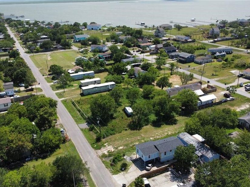 8425 Sands Point Drive, Houston TX 77036