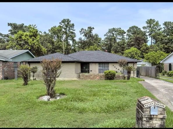 9838 Camay Drive, Houston TX 77016