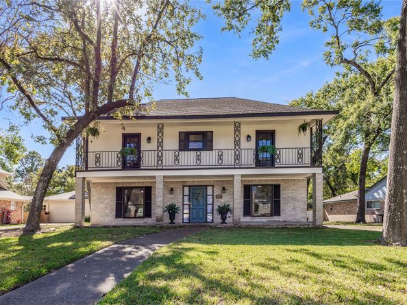 2016 Pine River Drive, Houston TX 77339