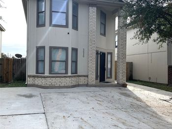 3020 La Estancia Lane