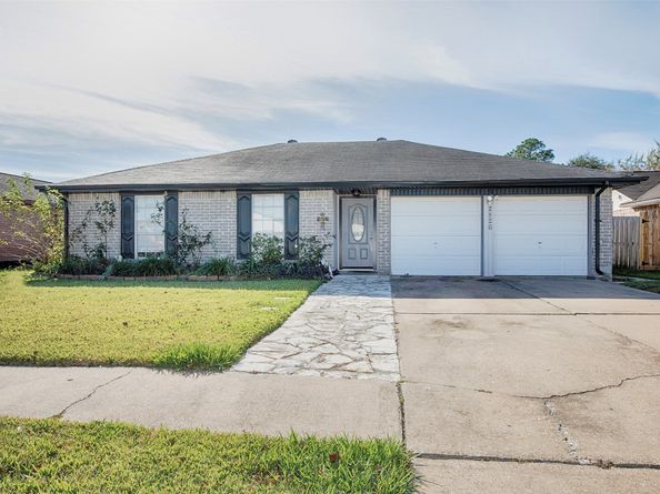 2826 Virginia Colony Drive, Webster TX 77598