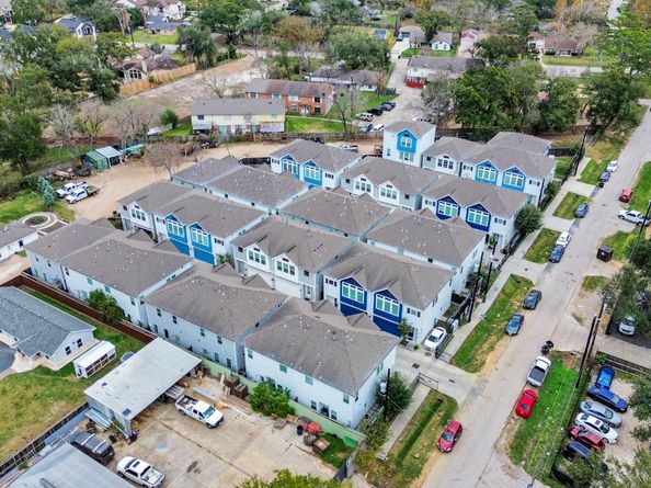 9448 Kerrwood Lane, Houston TX 77080