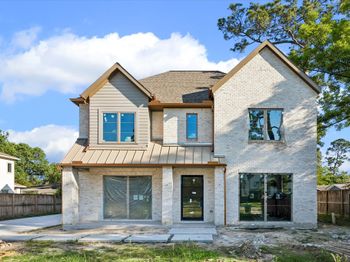 515 W 33rd Street