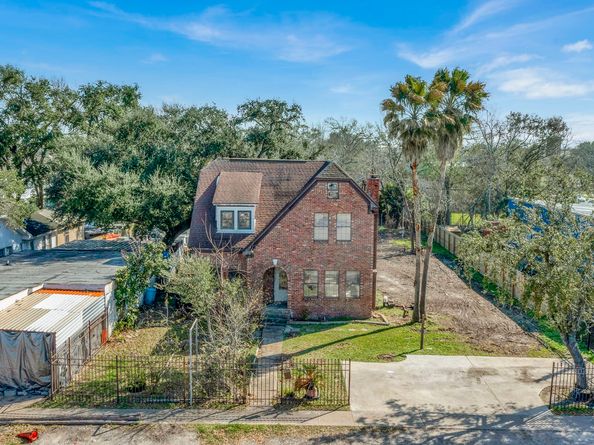 3727 Broadway Street, Houston TX 77017