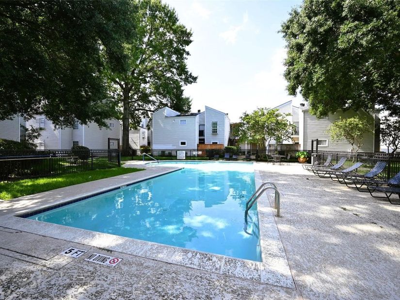 9809 Richmond Avenue G1, Houston TX 77042