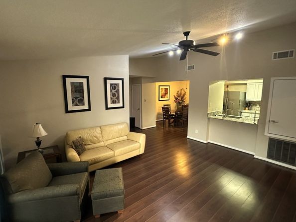 8100 Cambridge Street 32, Houston TX 77054