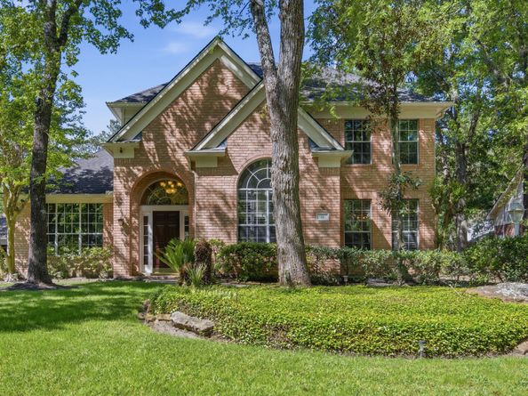 26 E Sterling Pond Circle, The Woodlands TX 77382