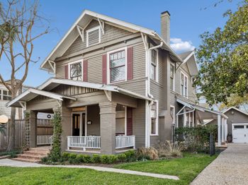 1108 Hyde Park Boulevard