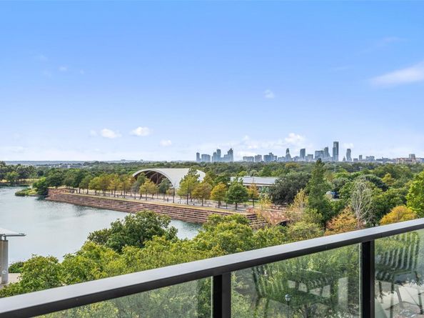 1701 Simond Ave 206, Austin TX 78723