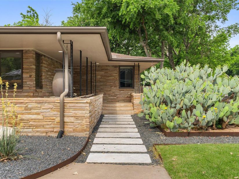 1254 S Church ST, Georgetown TX 78626