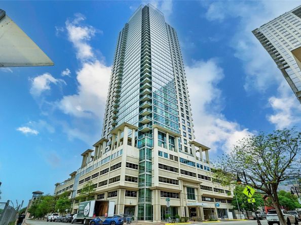 300 Bowie ST 902, Austin TX 78703