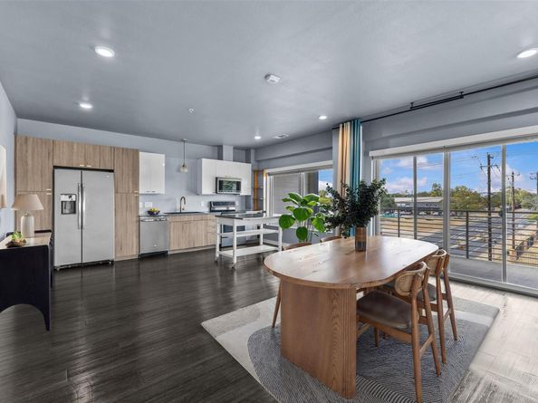 4361 S Congress Ave 301, Austin TX 78745