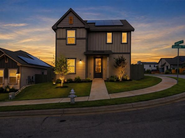 9320 Gladsome PATH, Manor TX 78653
