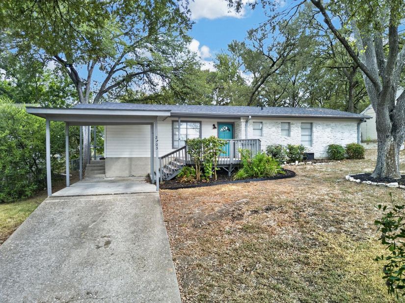 2703 Princeton DR, Austin TX 78741