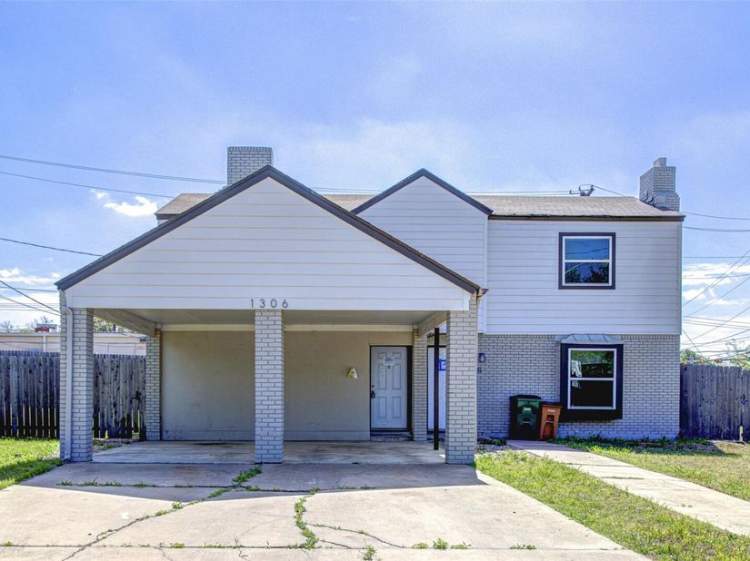 1306 E Saint Johns Ave, Austin TX 78752