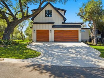 2301 Westworth CIR
