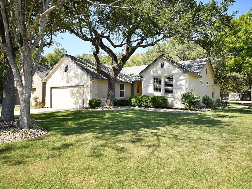 100 Bronco CIR, Georgetown TX 78633