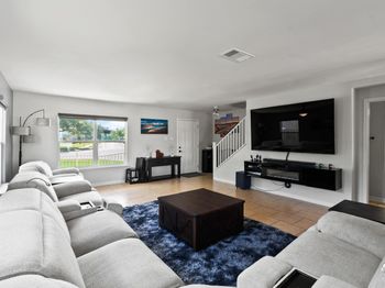 1160 Forest Bluff TRL