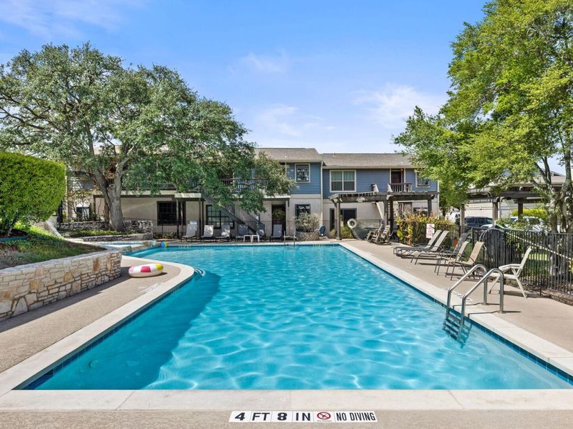2215 Post RD 2046, Austin TX 78704