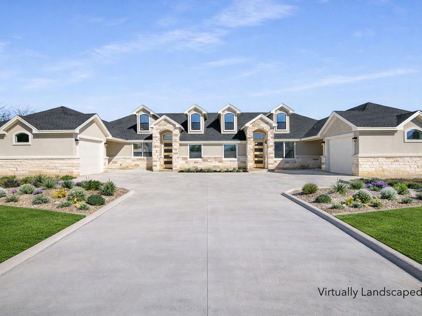 511-513 Lion DR, Leander TX 78641