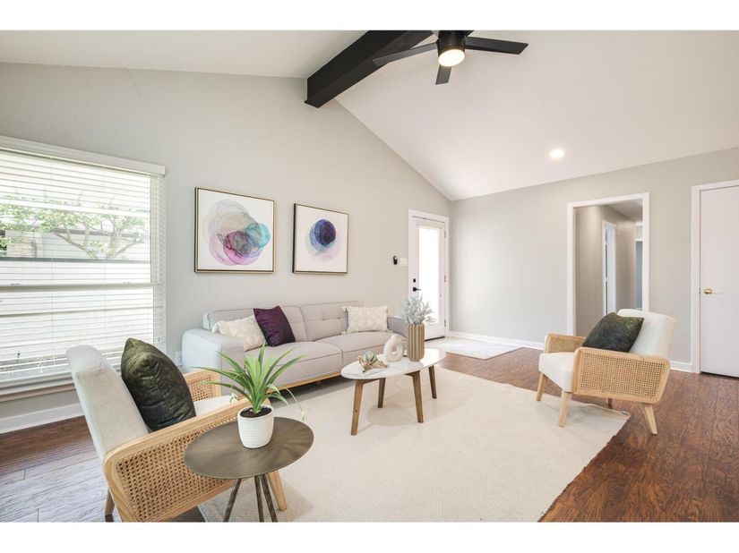 3203 Foster LN, Austin TX 78757