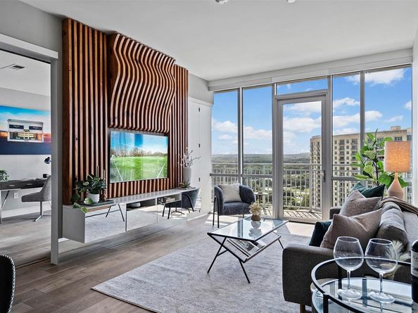 222 West Ave 1404, Austin TX 78701