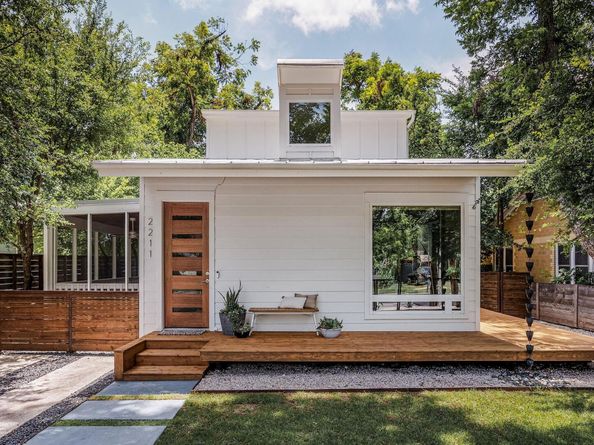 2211 Canterbury ST A, Austin TX 78702