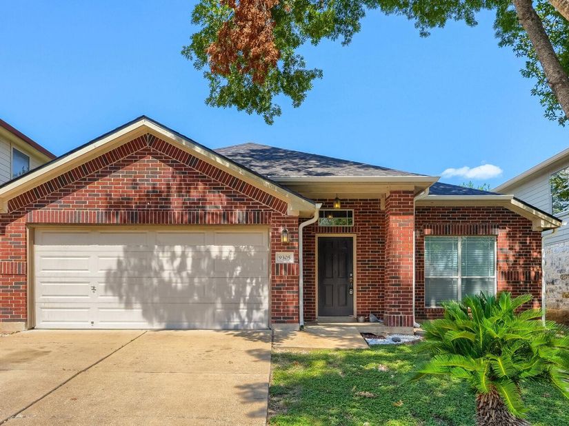 9305 Pioneer Forest DR, Austin TX 78744
