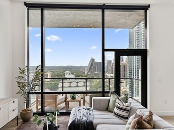 70 Rainey ST