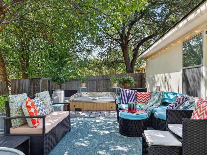 9213 Grant Forest DR, Austin TX 78744