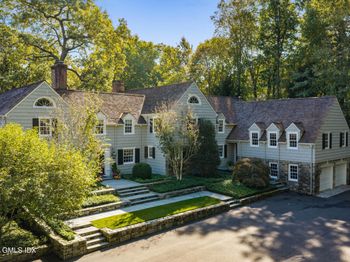 24 Arrowhead Way