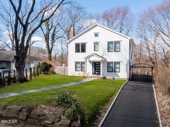 17 Maple Drive