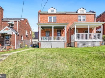 4936 East Capitol Street NE
