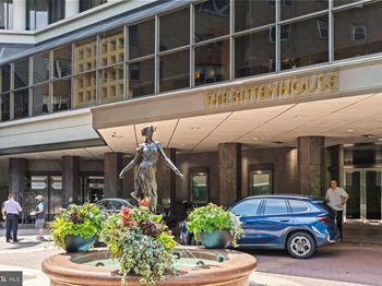 202-210 W Rittenhouse Square
