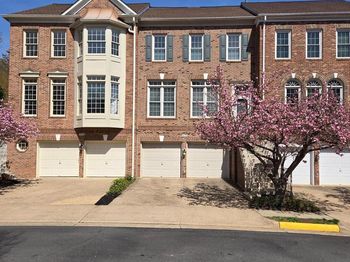 9574 Lagersfield Circle
