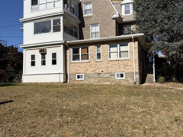 8 Runnemede Avenue, Lansdowne PA 19050