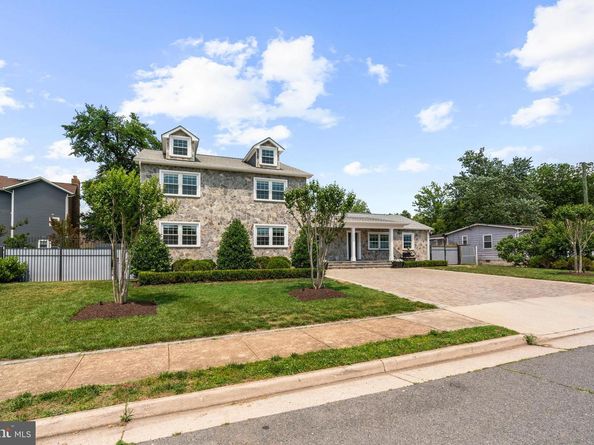 6634 Harriett Street, Falls Church VA 22042