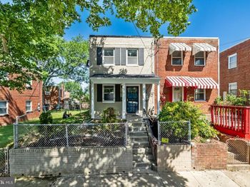 108 Kenilworth Avenue NE