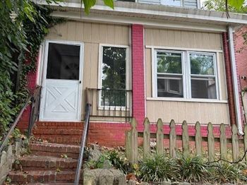 3330 Brothers Place SE