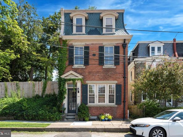 124 E Chestnut Hill Avenue, Philadelphia PA 19118