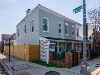 633 18TH Street NE