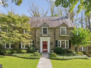 4956 Quebec Street NW