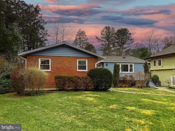 902 Echols Street SE, Vienna VA 22180