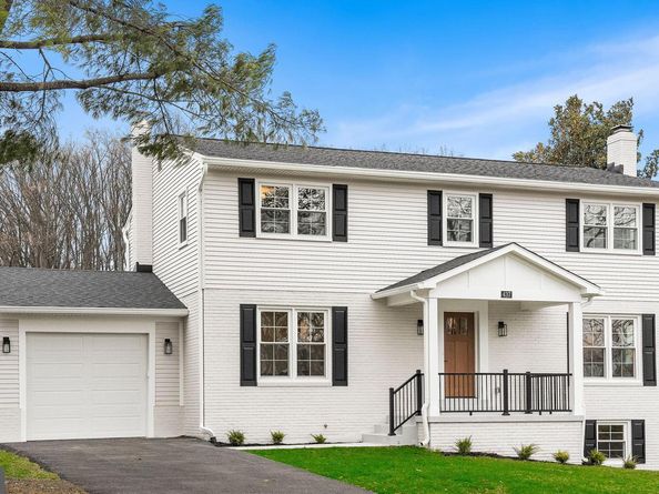 437 Glyndon Street NE, Vienna VA 22180