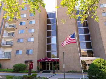 100 West Avenue
