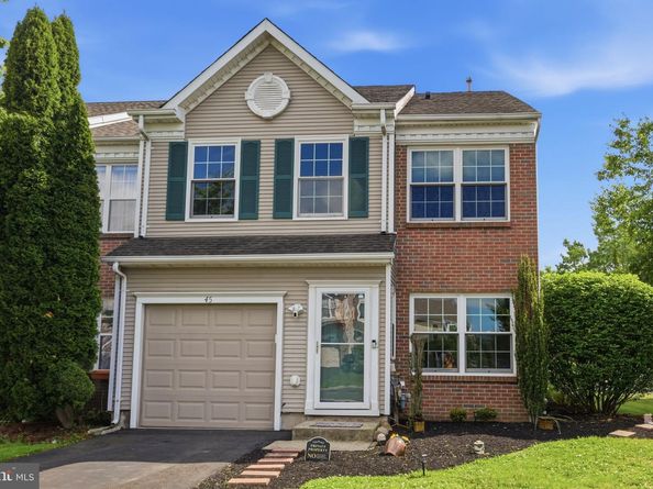 45 Honey Locust Lane, Newtown PA 18940